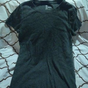 Gap t-shirt